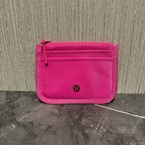 Lululemon True Identity Card Case (Sonic Pink)